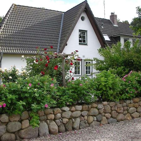 Ferienwohnungen Outzen เนเบอ ภายนอก รูปภาพ